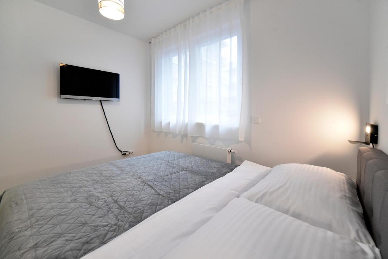 זאגרב Ophelia Apartment With Parking מראה חיצוני תמונה