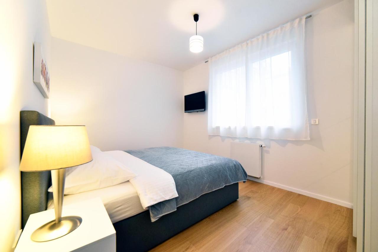 זאגרב Ophelia Apartment With Parking מראה חיצוני תמונה